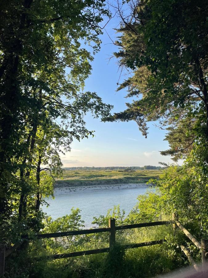 Maison En Bord De Riviere De Mer Le Fenouiller Dış mekan fotoğraf